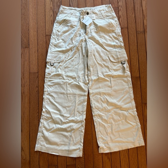 American Eagle Dreamy Drape Super High-Rise Baggy Wide Leg Pants - Picture 2 of 5